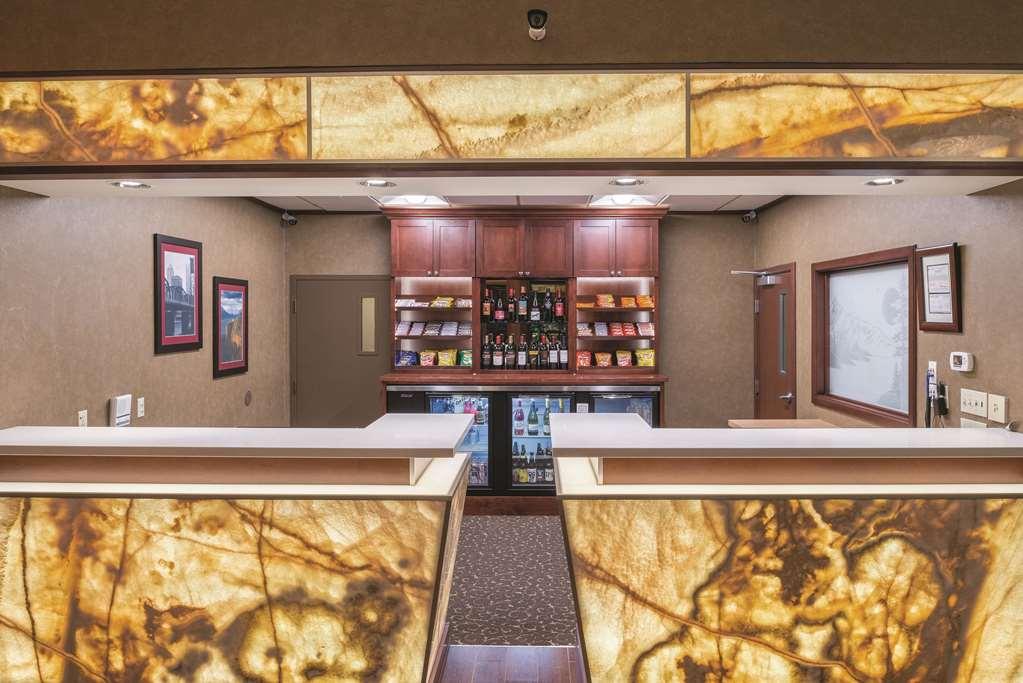 ווילסונוויל Best Western Plus Parkway Inn מראה חיצוני תמונה
