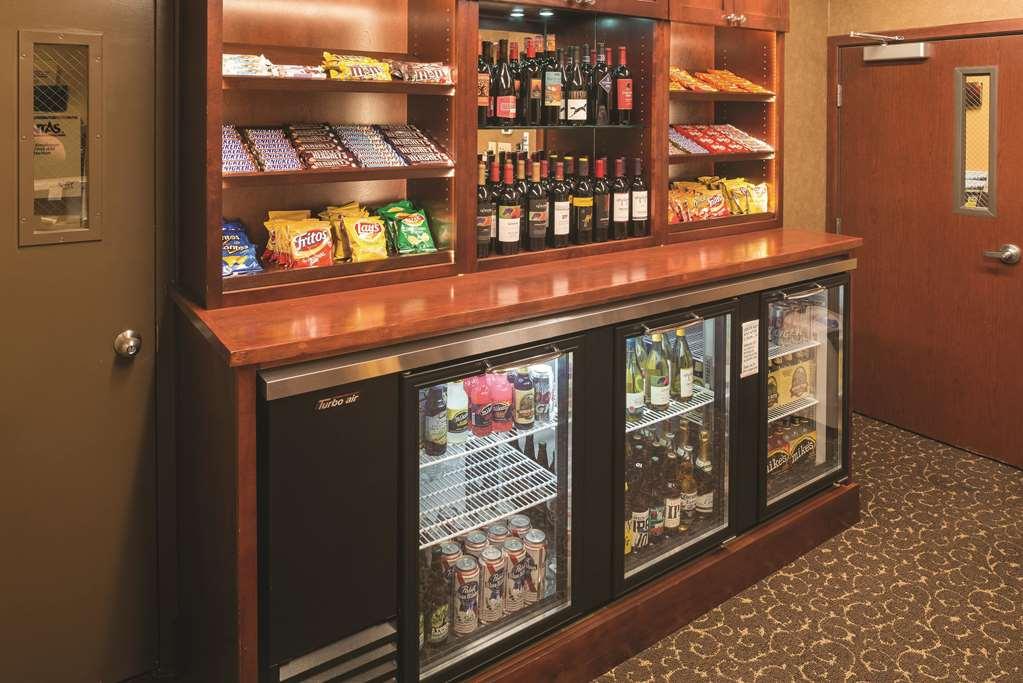 ווילסונוויל Best Western Plus Parkway Inn מראה חיצוני תמונה