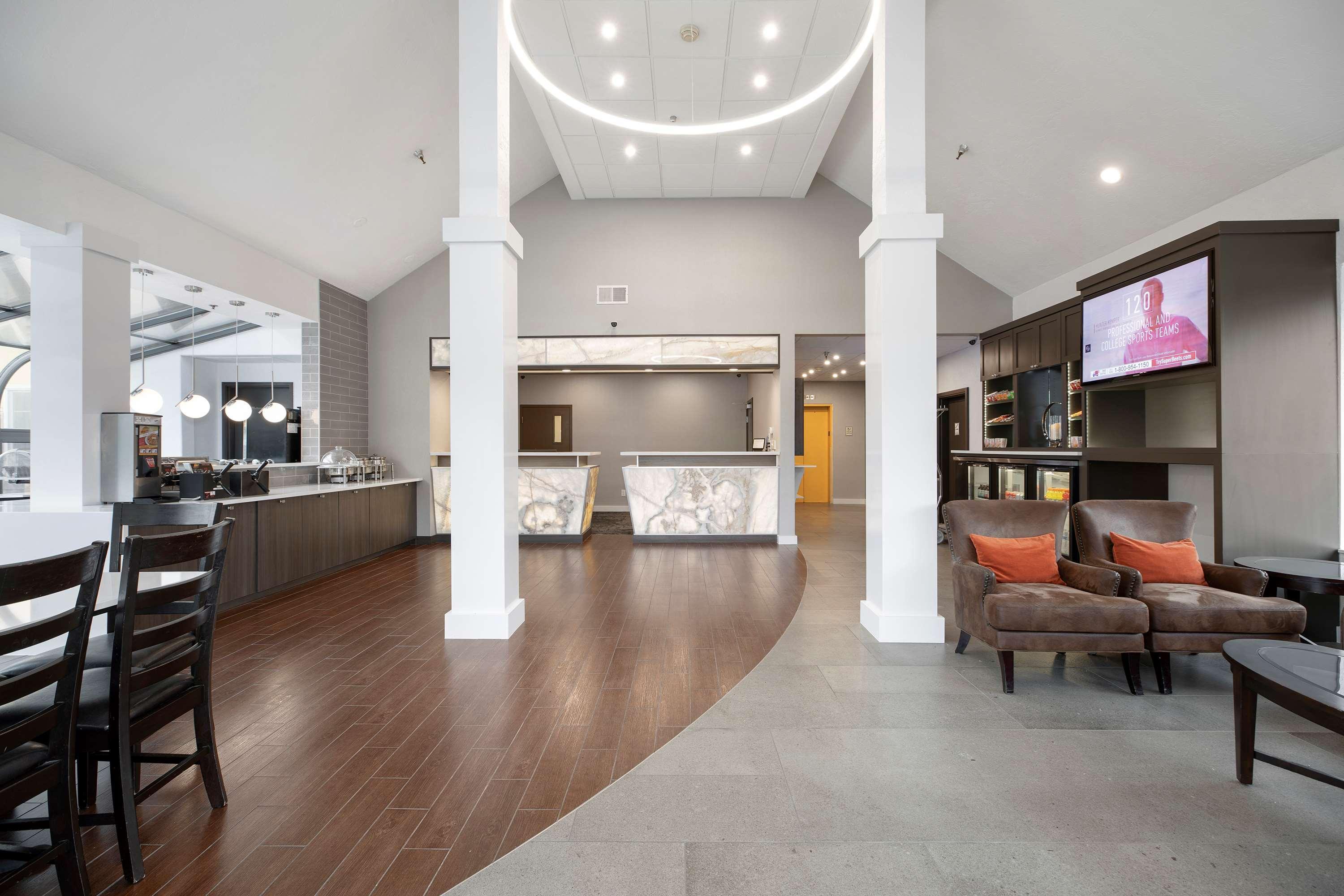 ווילסונוויל Best Western Plus Parkway Inn מראה חיצוני תמונה