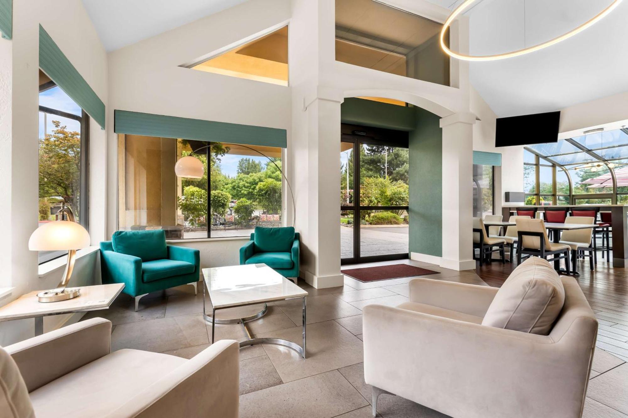 ווילסונוויל Best Western Plus Parkway Inn מראה חיצוני תמונה