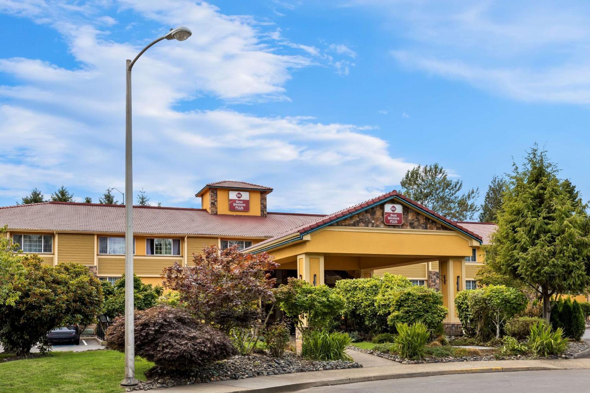 ווילסונוויל Best Western Plus Parkway Inn מראה חיצוני תמונה