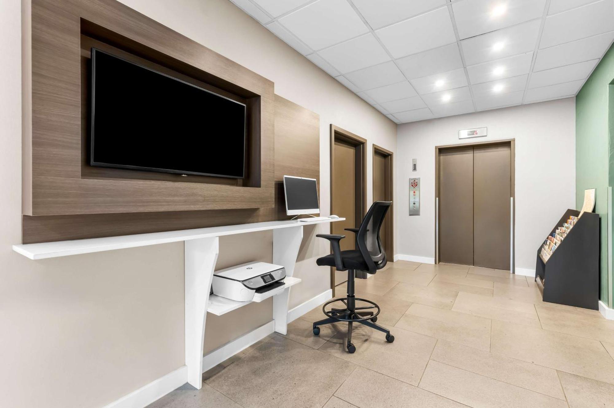 ווילסונוויל Best Western Plus Parkway Inn מראה חיצוני תמונה