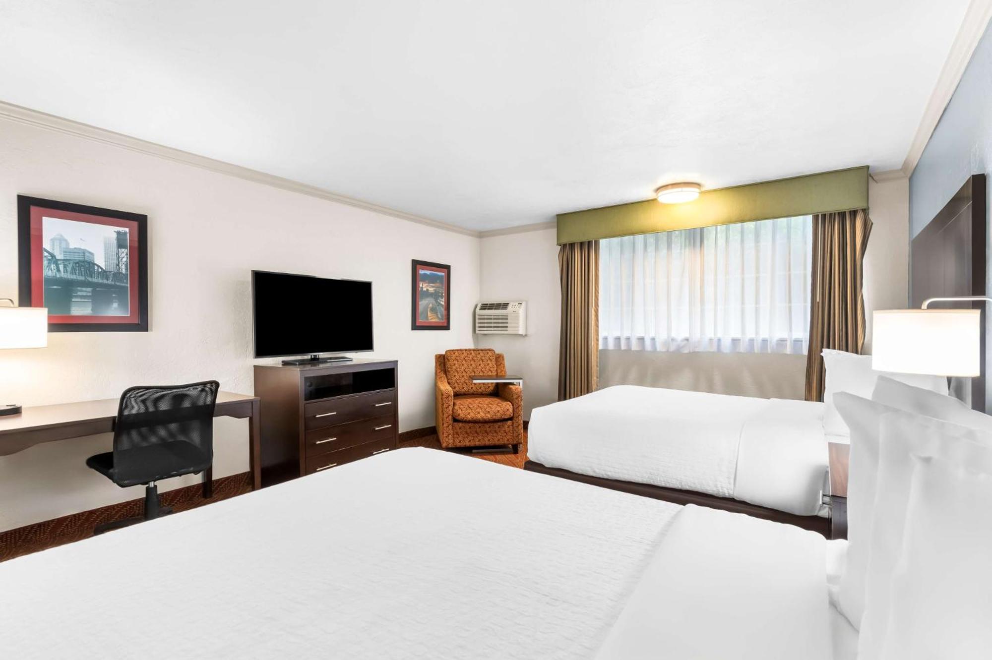 ווילסונוויל Best Western Plus Parkway Inn מראה חיצוני תמונה