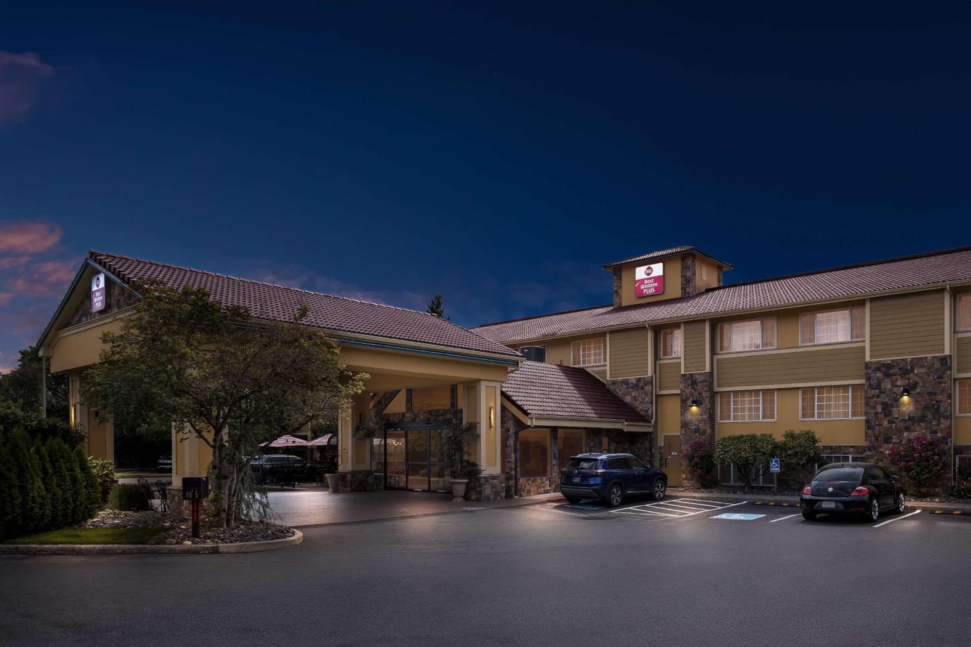 ווילסונוויל Best Western Plus Parkway Inn מראה חיצוני תמונה